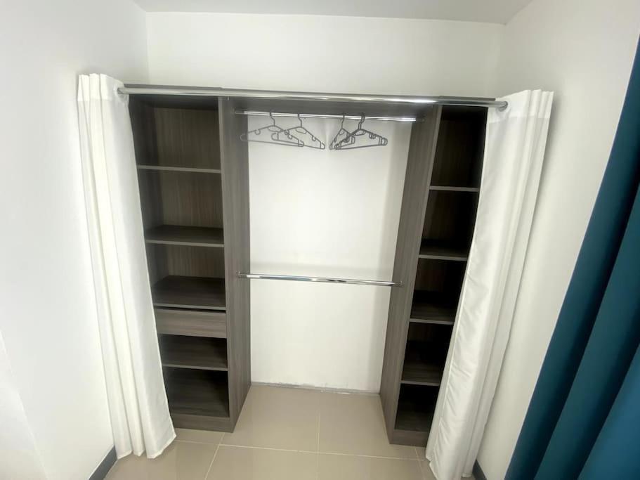 Appartement T4 Cosi: Tv Netflix Parking Монтелимар Экстерьер фото